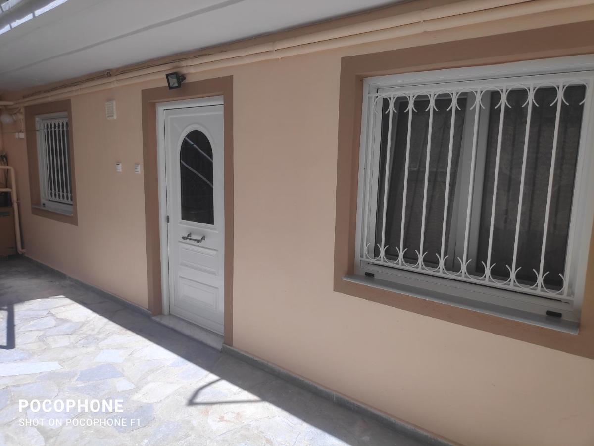 Κεντρικό, άνετο και ζεστό διαμέρισμα Καμένα Βούρλα Εξωτερικό φωτογραφία