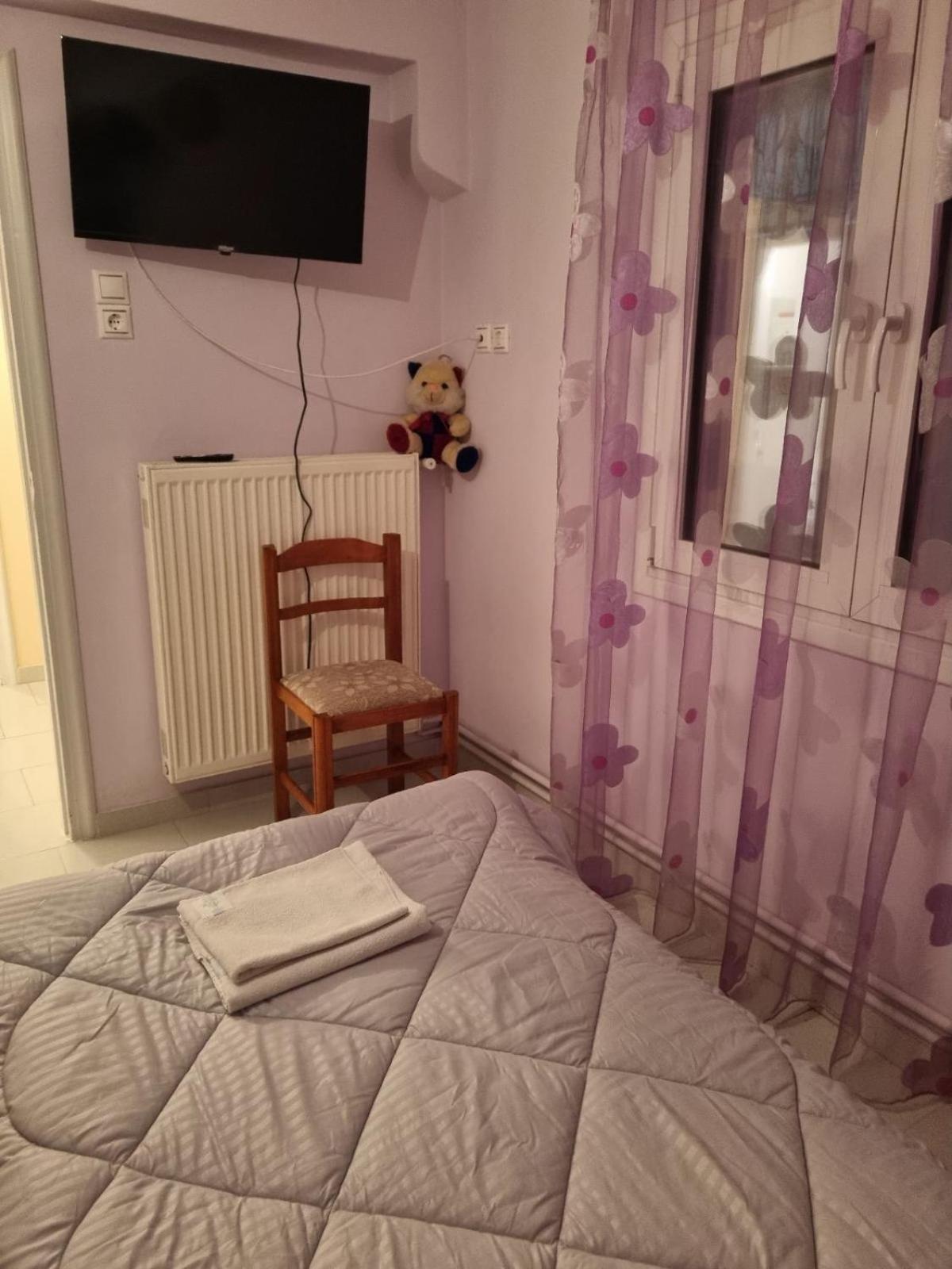 Κεντρικό, άνετο και ζεστό διαμέρισμα Καμένα Βούρλα Εξωτερικό φωτογραφία